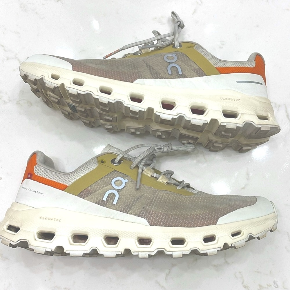 On Cloudvista Women’s Sneakers Size 6.5